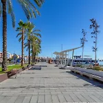 Cosy Apartment. 10Min Walk To The Beach & Train