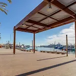 Cosy Apartment. 10Min Walk To The Beach & Train