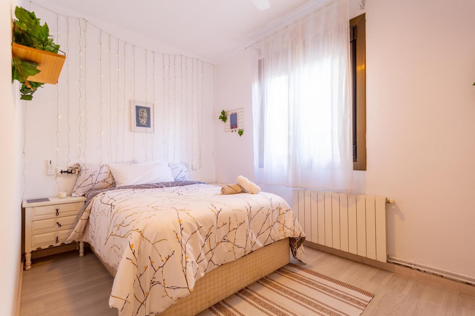Cosy Apartment. 10min Walk To The & Train * Tarragona