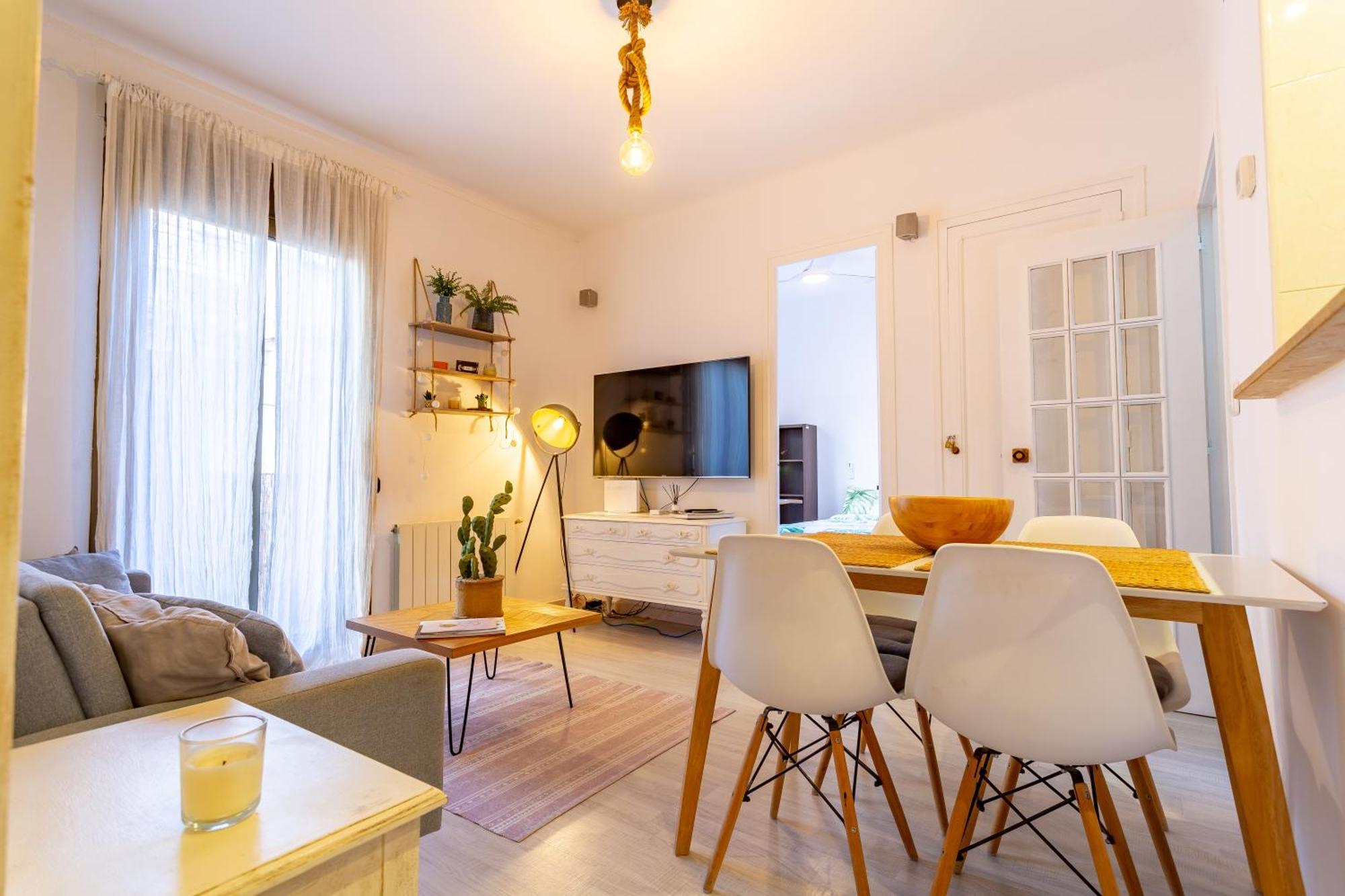 Appartement Cosy Apartment. 10min Walk To The & Train *