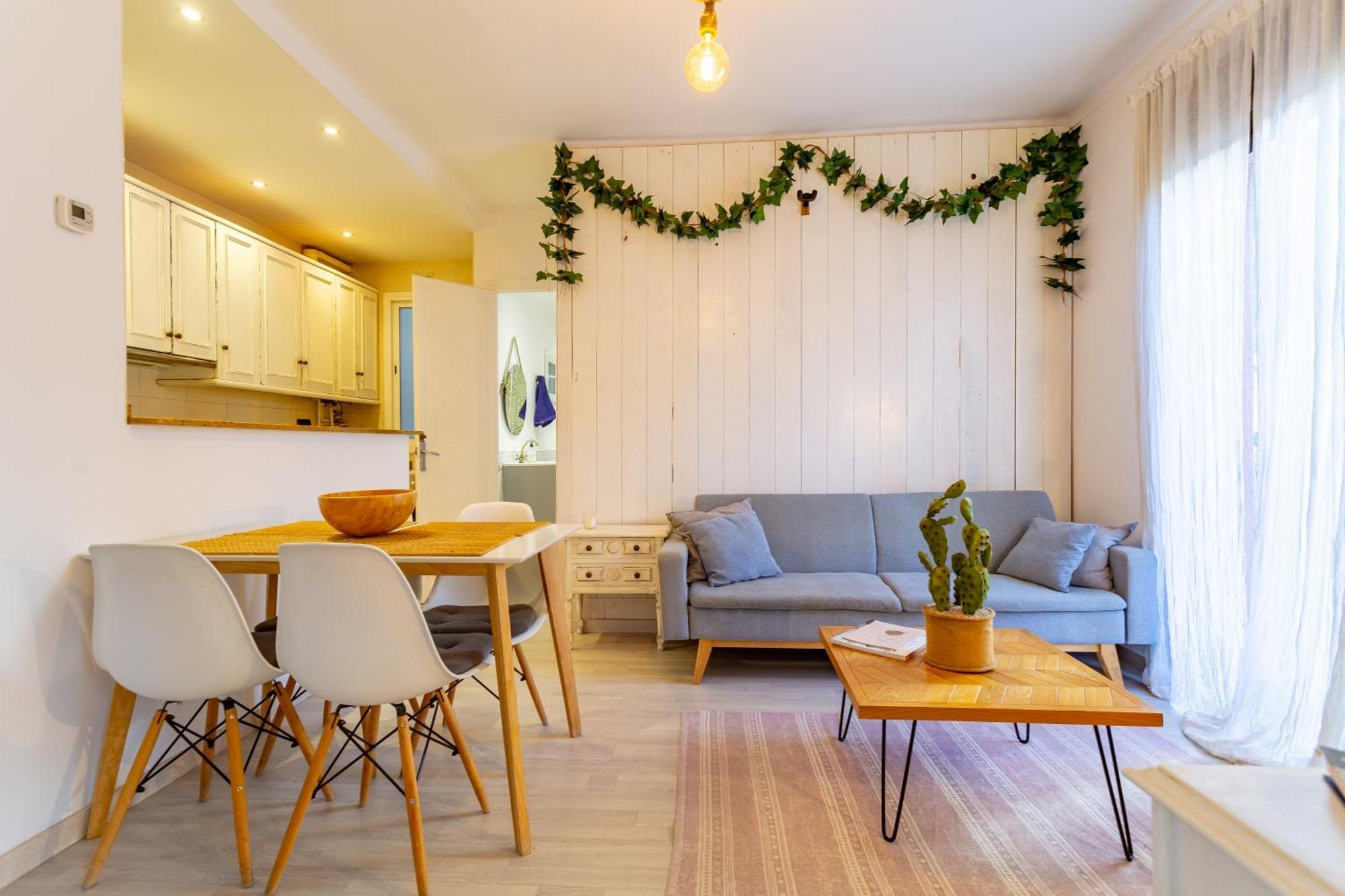 Cosy Apartment. 10min Walk To The & Train Appartement *
