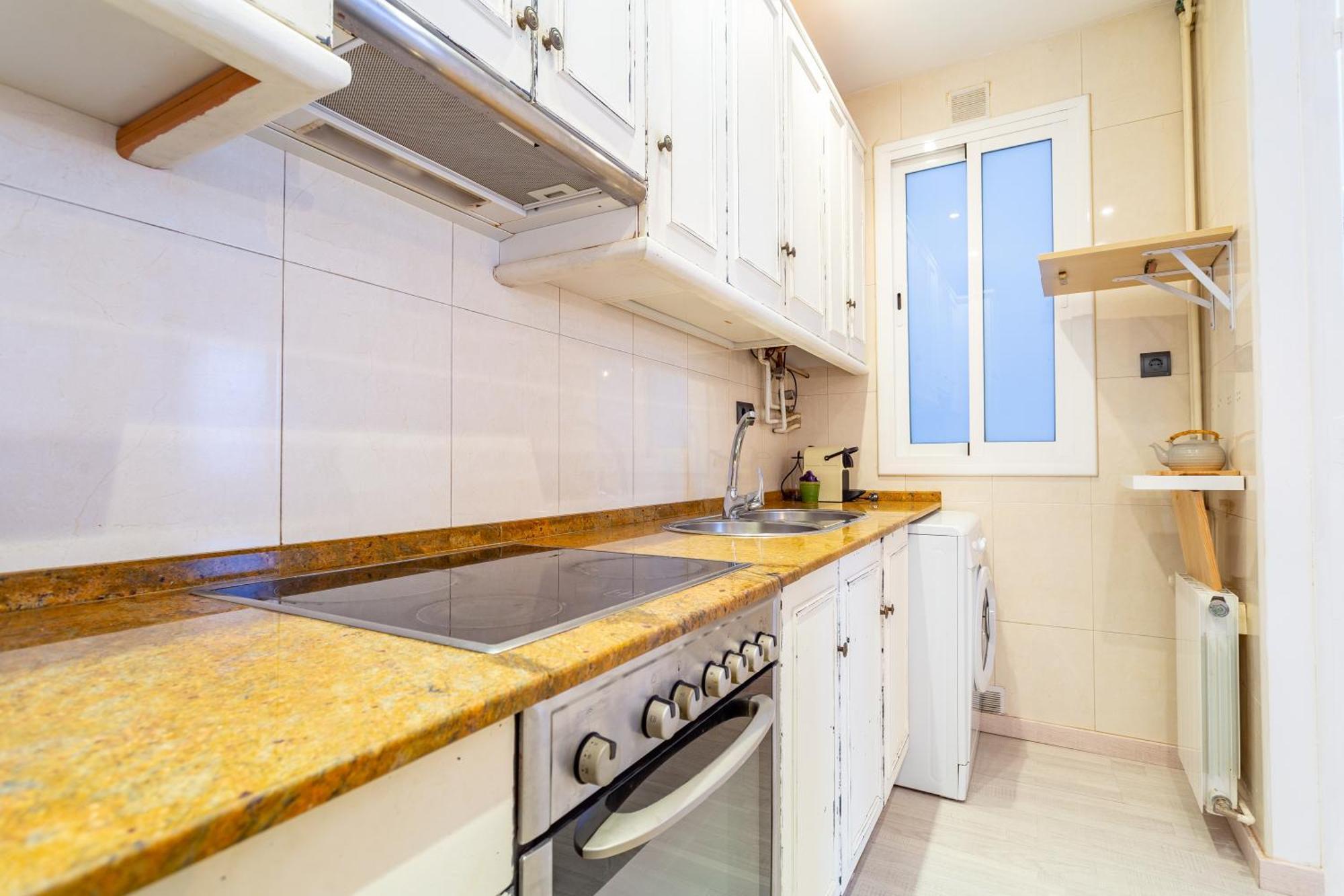 Cosy Apartment. 10min Walk To The & Train Tarragona
