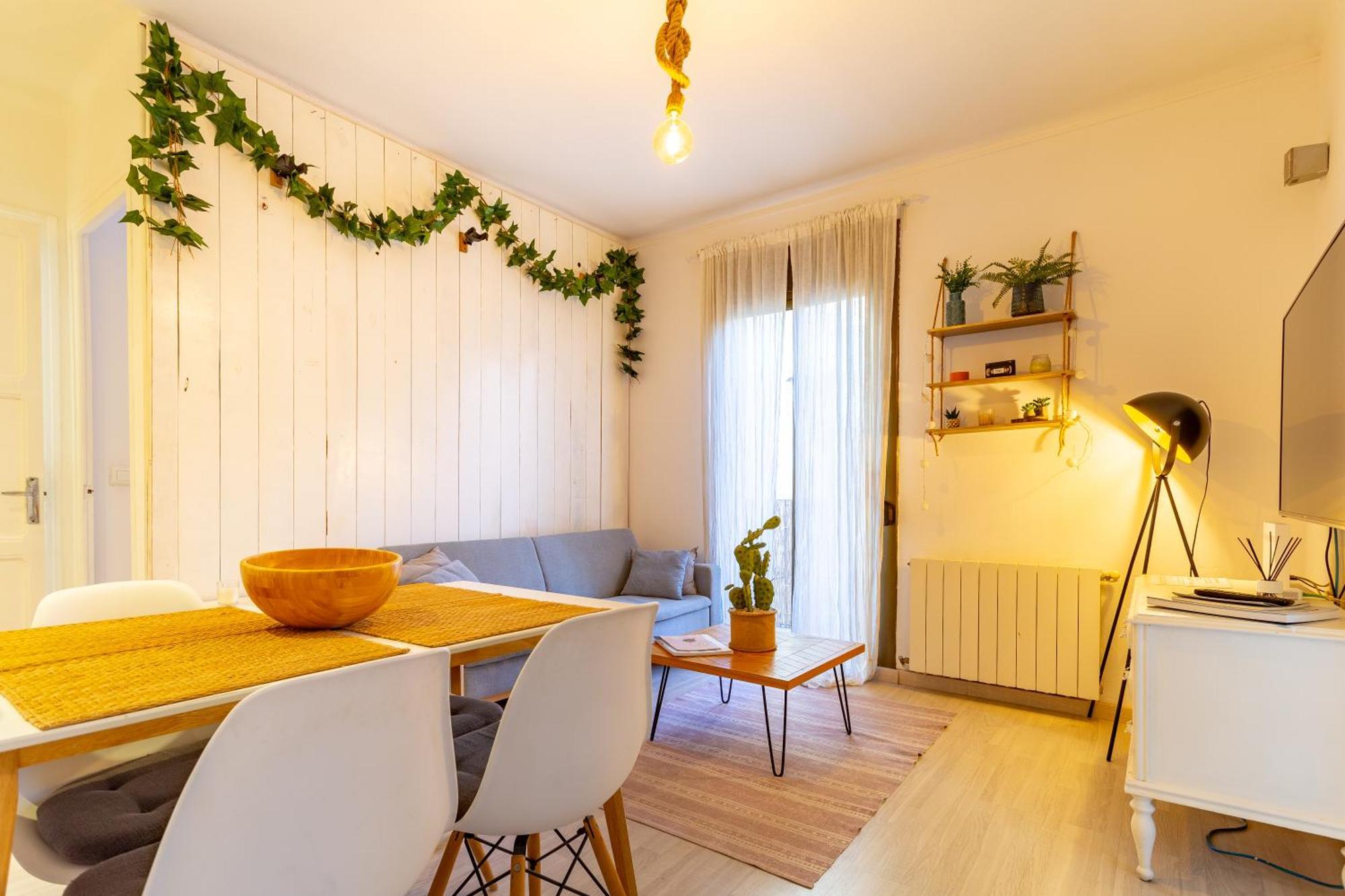 Cosy Apartment. 10min Walk To The & Train Apartment Tarragona